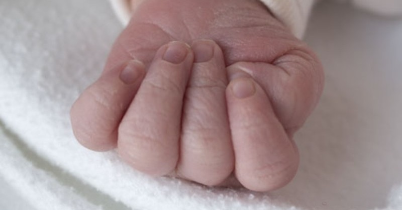 Wakker van de kou? Tips om je baby behaaglijk warm te laten slapen