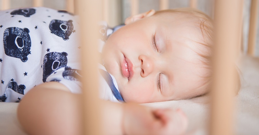 Dit is hoe inbakeren kan helpen bij de nachtrust van je baby