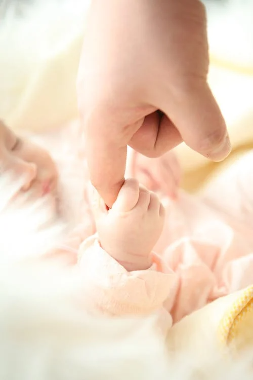 Meer rust in huis: hoe een babyfoon met camera bijdraagt aan vertrouwen en geborgenheid