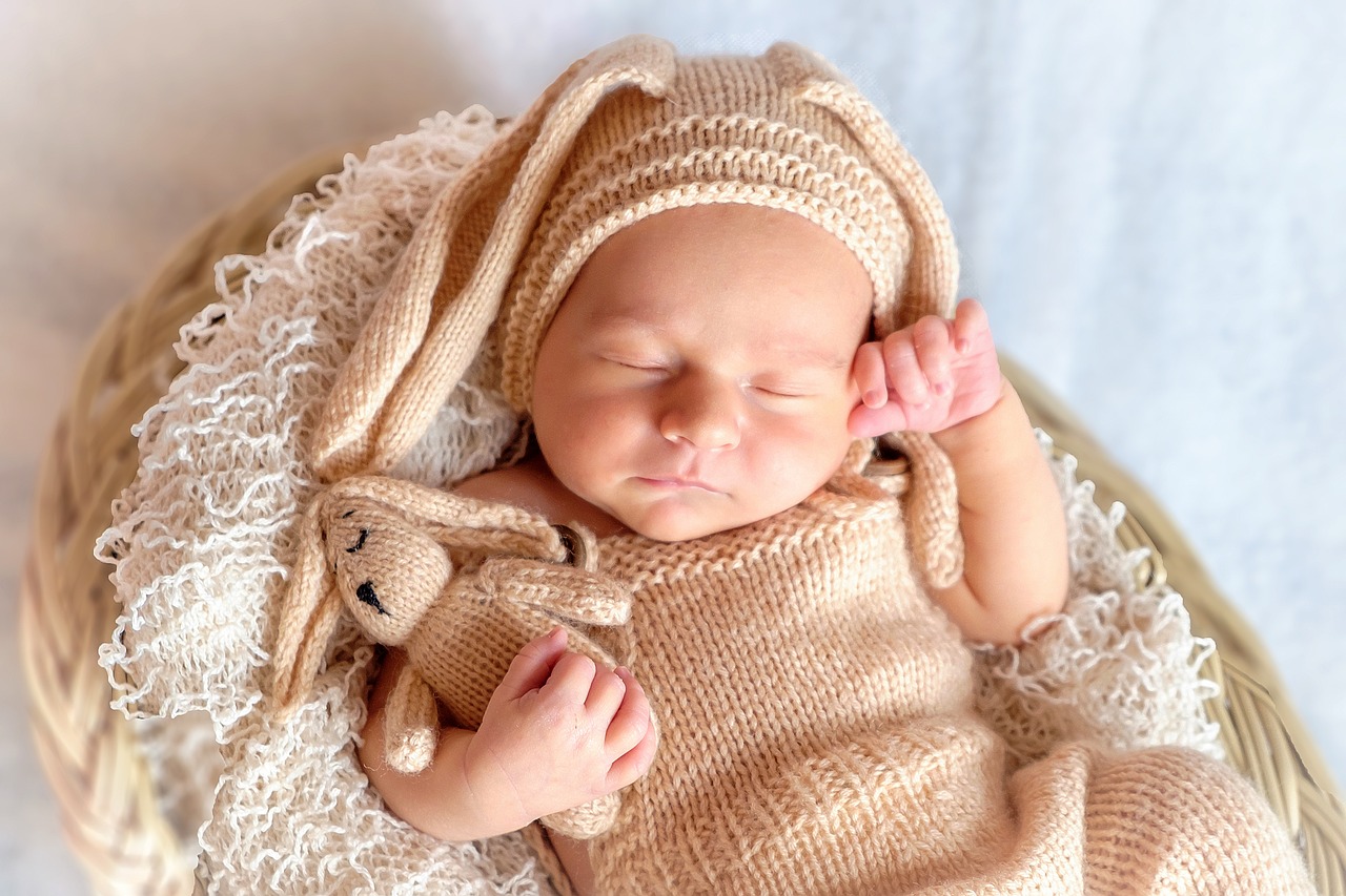 Zo zorg je voor een rustige slaapkamer voor je baby